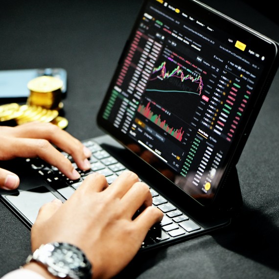 تتميز المملكة المتحدة بأنها وجهة استثمارية جذابة للعديد من المستثمرين
